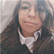 Estudiante de traducción e interpretación en Barcelona centro queriendo ayudar y reforzar a niños y adolescentes con los idiomas